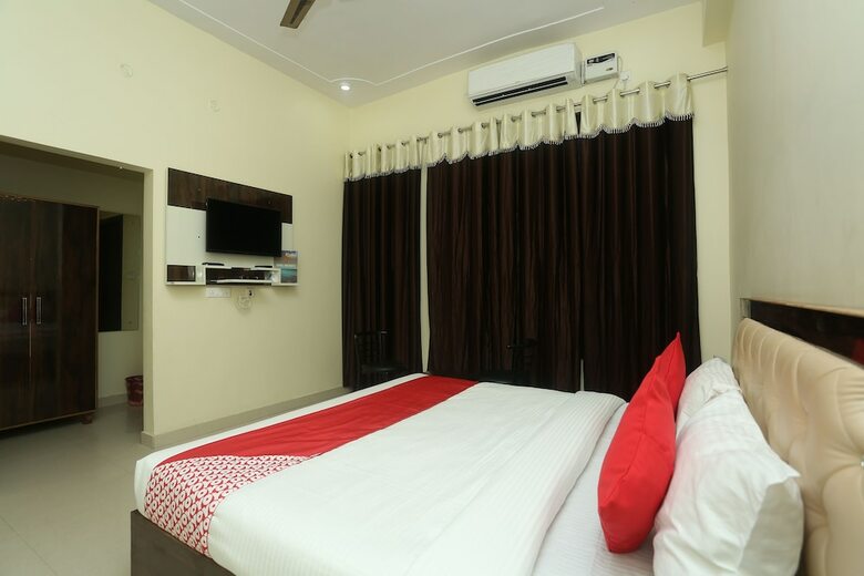 Hotel Oyo 16995 Sr Blessings