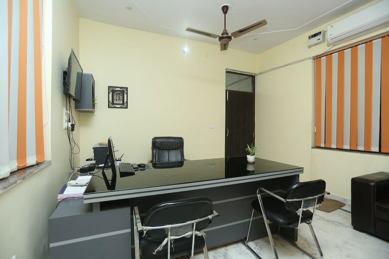 Hotel Oyo 16995 Sr Blessings