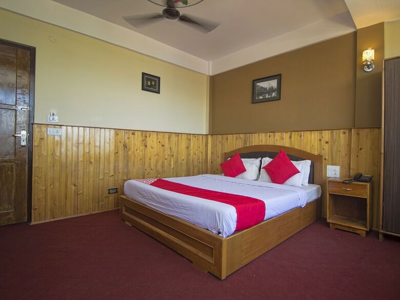 Hotel Oyo 23409 Lama Dhim