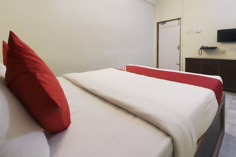 Hotel Oyo 24392 Flagship Damodar Inn