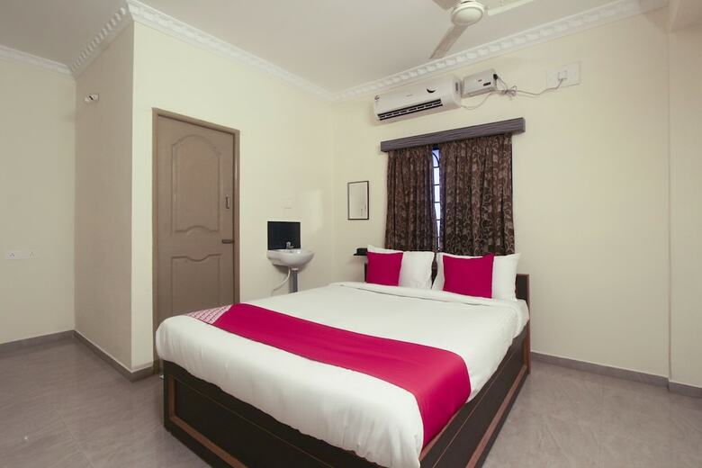 Hotel Oyo 24392 Flagship Damodar Inn