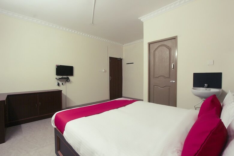 Hotel Oyo 24392 Flagship Damodar Inn