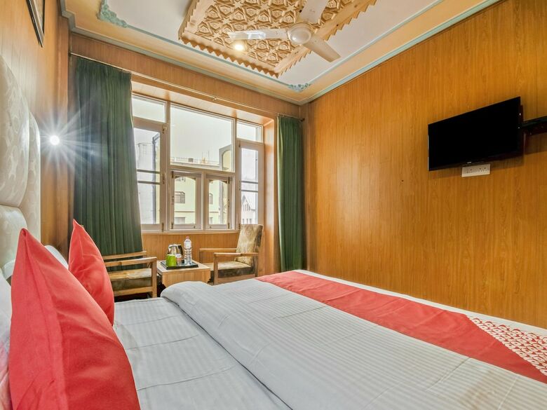 Oyo 6112 Hotel Snow Palace