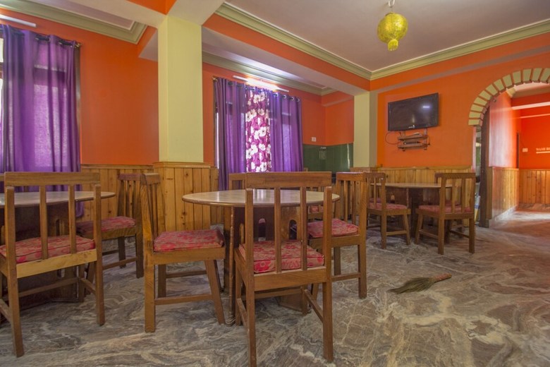 Oyo 23588 Hotel Chittiz