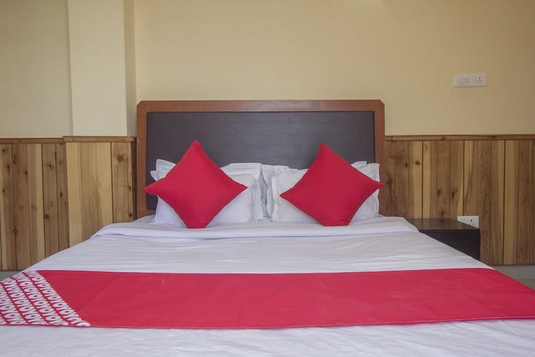 Oyo 23588 Hotel Chittiz