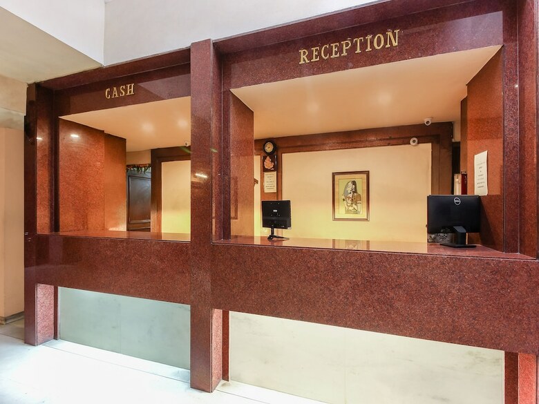 Oyo 22412 Flagship Hotel Sai Prakash
