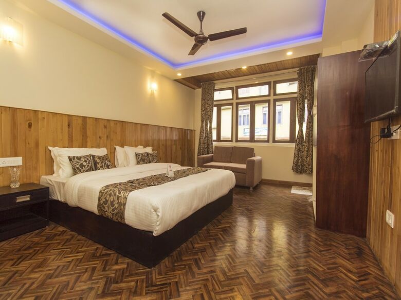 Hotel Oyo 14217 Silver Wood