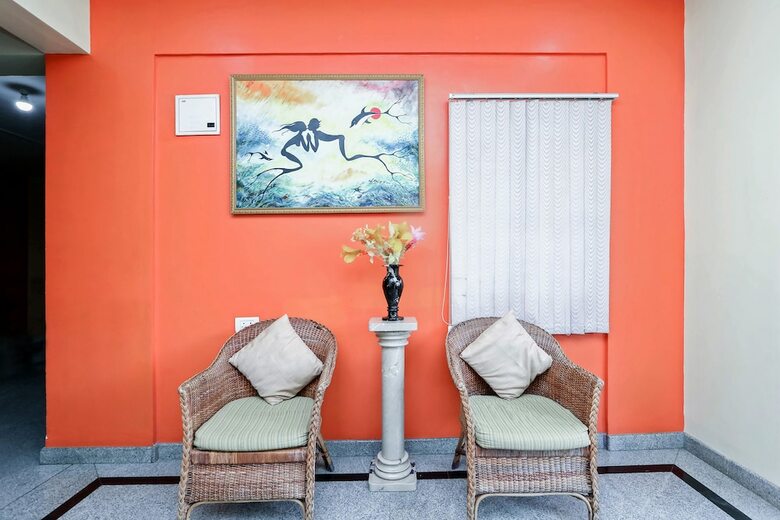 Hotel Oyo 24195 Jasmine Suites