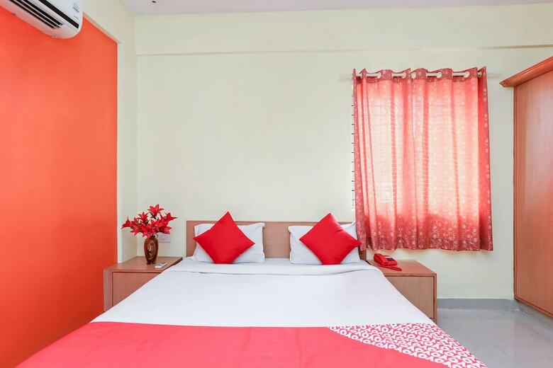 Hotel Oyo 24195 Jasmine Suites