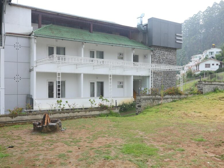 Hotel Oyo 14261 Tanzanite Inn