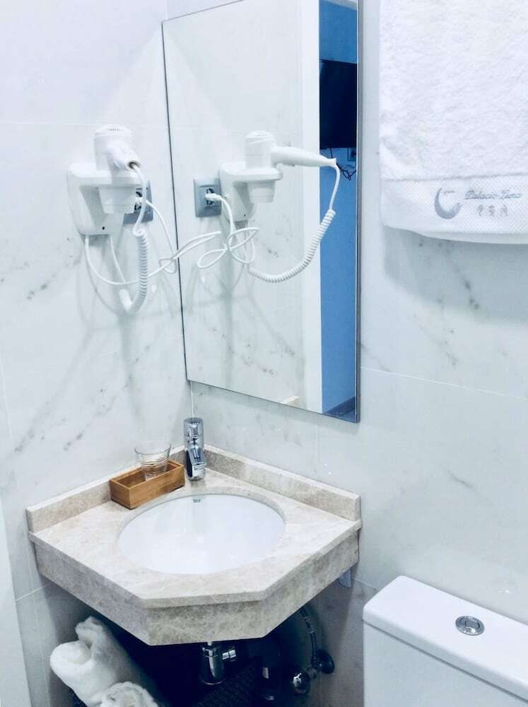 Hostal Palacio Luna