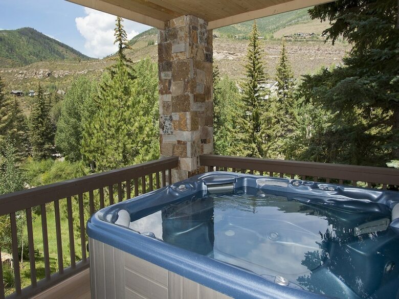 Cascade Village Chalet