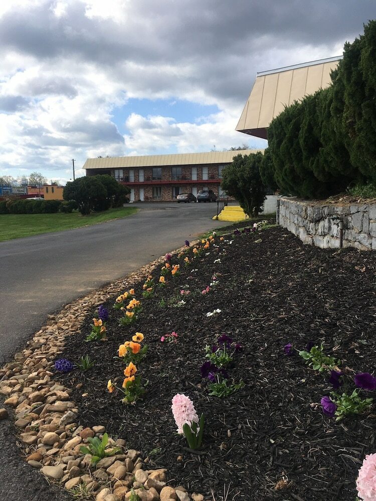 Motel Ans Inn & Suites