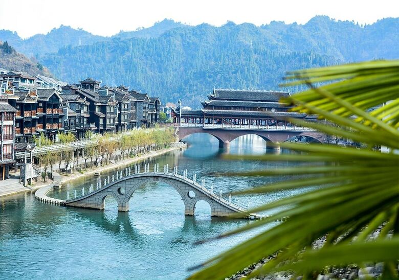 Fenghuang Joy Riverview Hotel