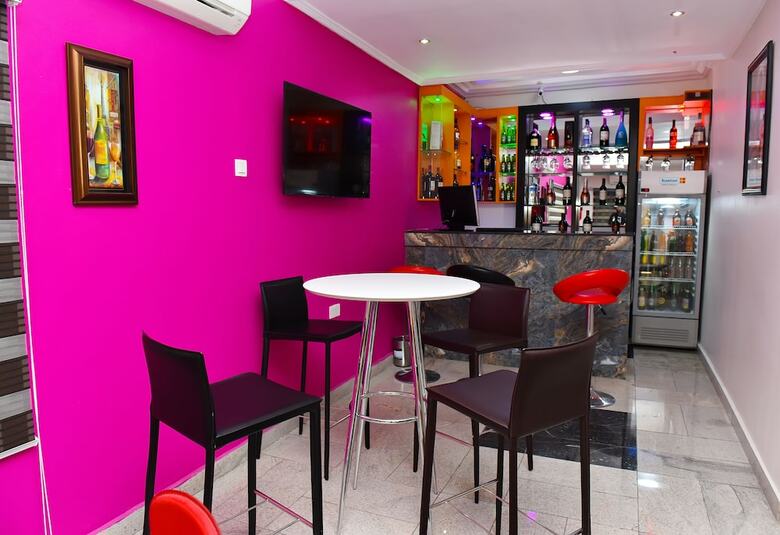 Hotel Somerset Suites