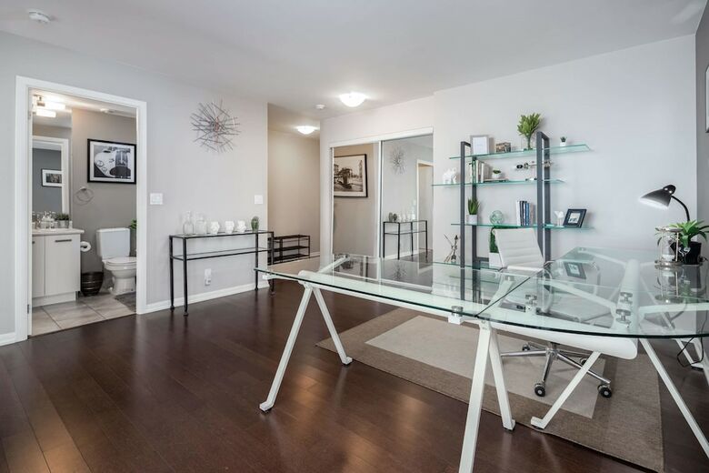 Quickstay - Eclectic Two-bedroom Condo (Sky High Views)
