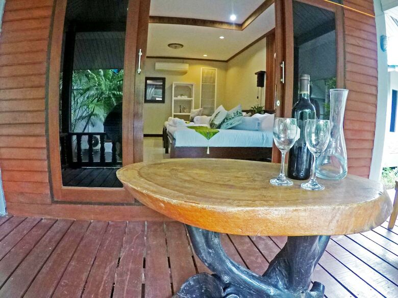 Hotel Dolphin Bay Beach Resort