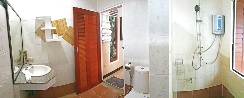 Hotel Dolphin Bay Beach Resort