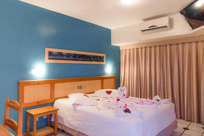 Porto Das Naus Praia Hotel