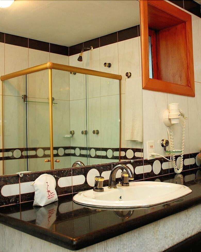 Porto Das Naus Praia Hotel