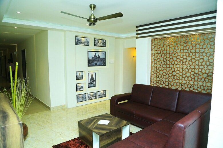 Hotel Kek Grand Park