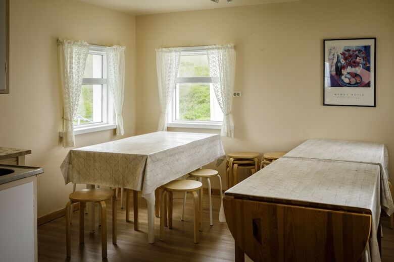Hostal �sar Hostel