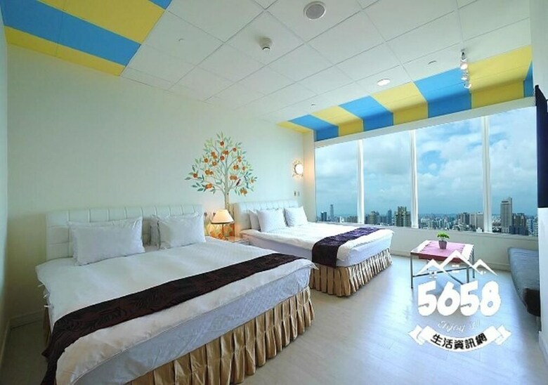 85 Eagle Hotel