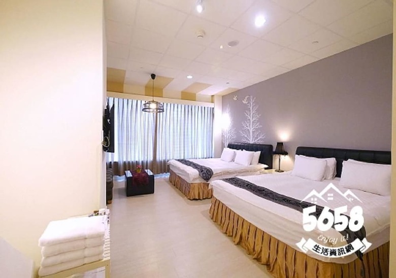 85 Eagle Hotel