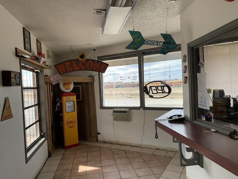 Winstons Air Conditioned Motel