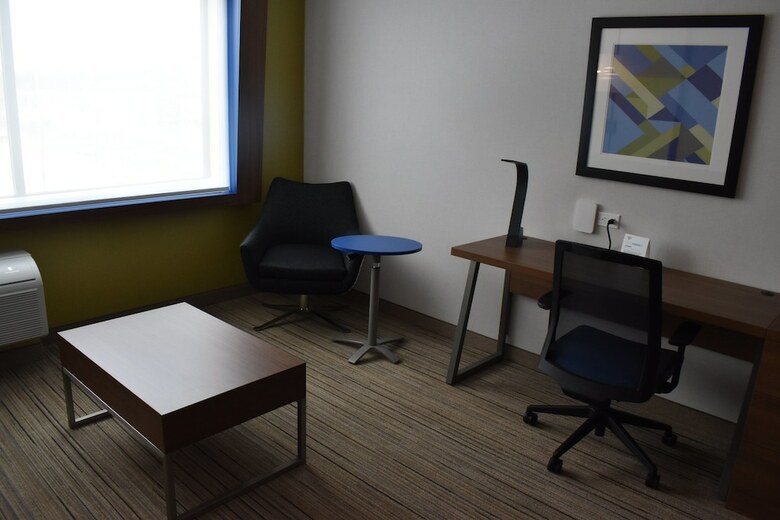Hotel Holiday Inn Express And Suites Boston South - Randolph