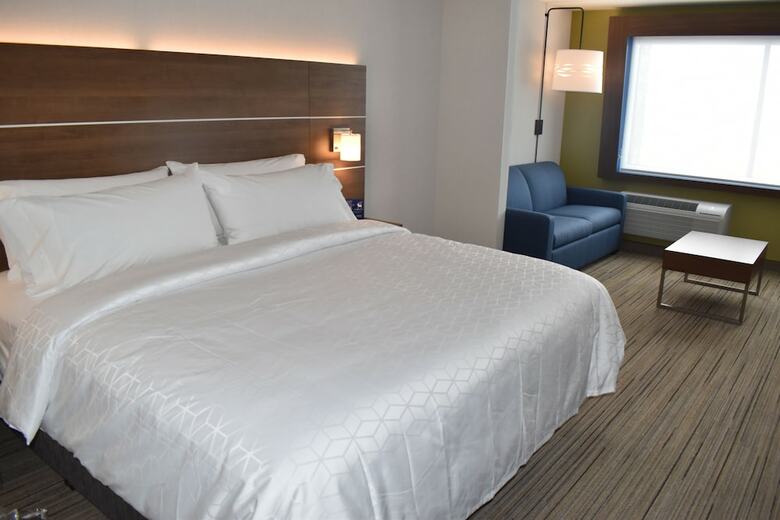Hotel Holiday Inn Express And Suites Boston South - Randolph