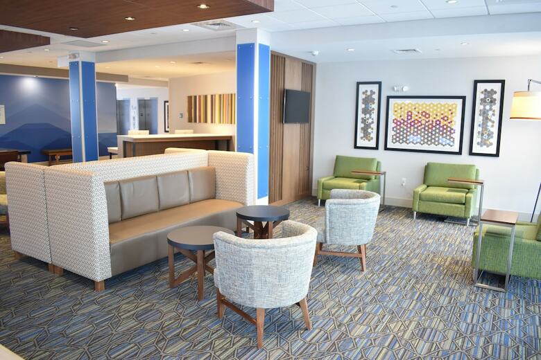 Hotel Holiday Inn Express And Suites Boston South - Randolph