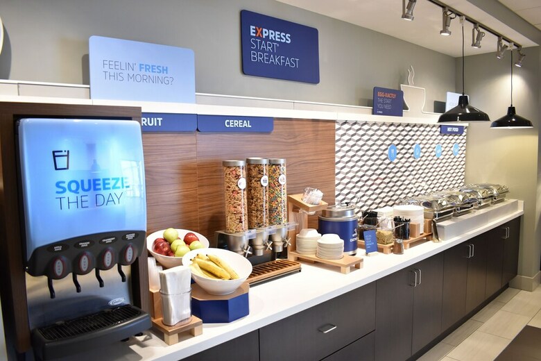 Hotel Holiday Inn Express And Suites Boston South - Randolph