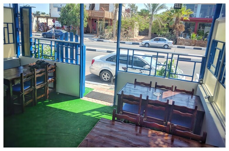 Hostal Sinai Gate