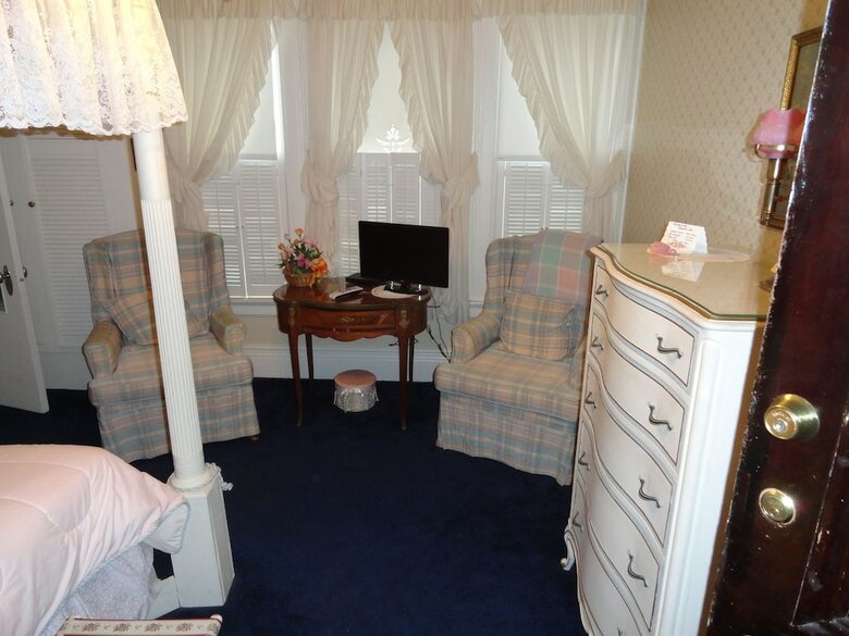 Victorian Inn Bed And Breakfast