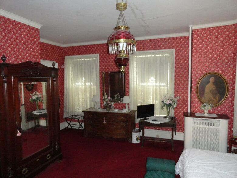 Victorian Inn Bed And Breakfast