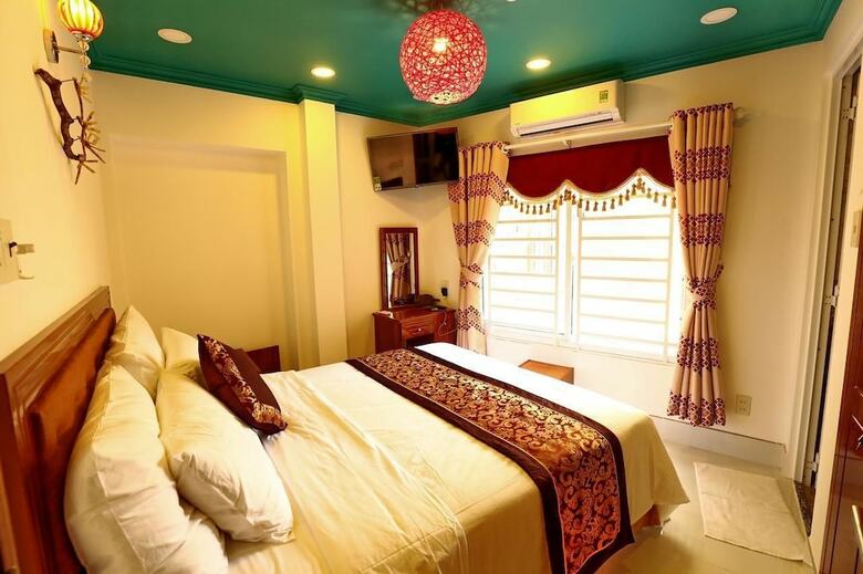 Nest Hotel