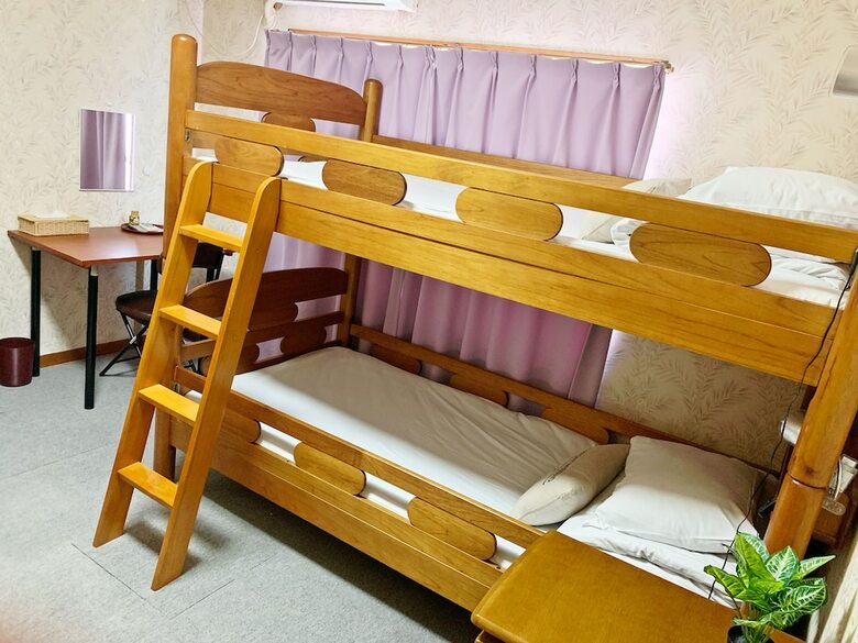 Hotel Guesthouse 017(Reina)