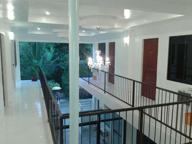 Hotel Luna Oslob Travellers Inn