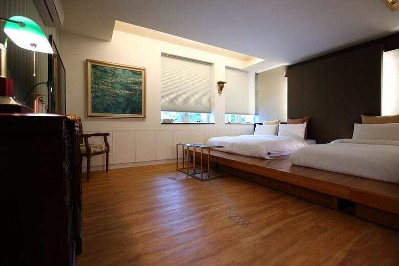 Bed & Breakfast White Rabbit