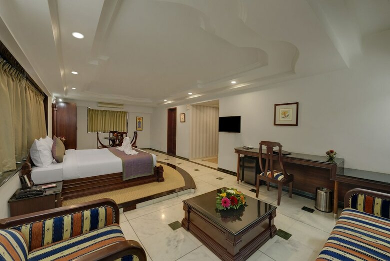 Hotel K K Beacon