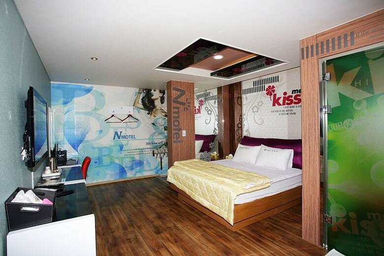 Hotel N Motel