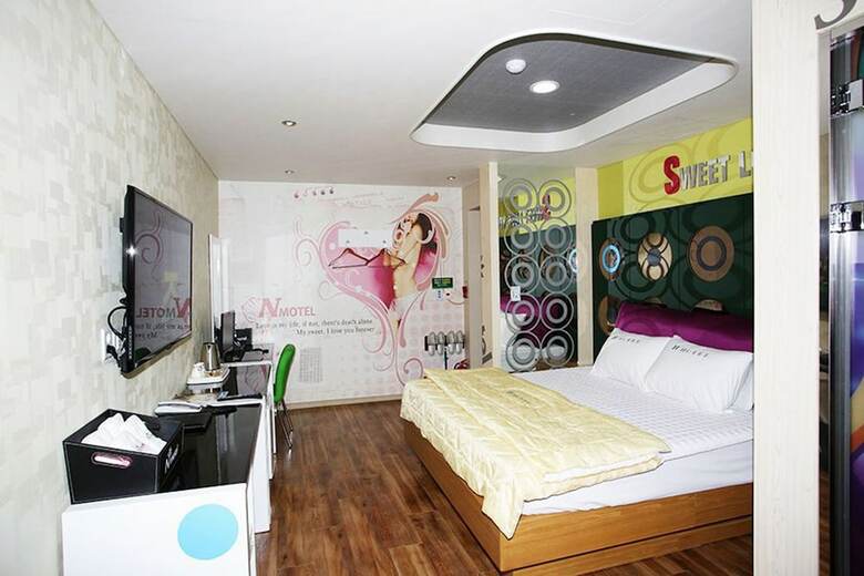 Hotel N Motel