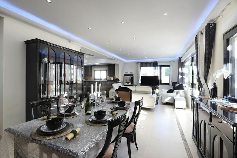 Dream Villa In Albir