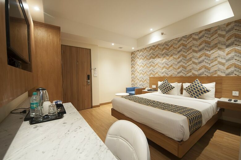 Hotel The Orion Plaza