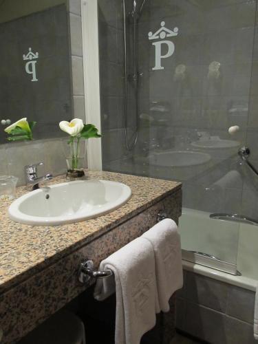 Hotel Parador De Cangas De On�s