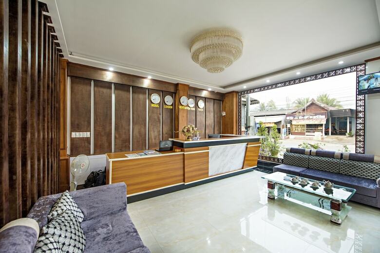 Premier Vang Vieng Hotel