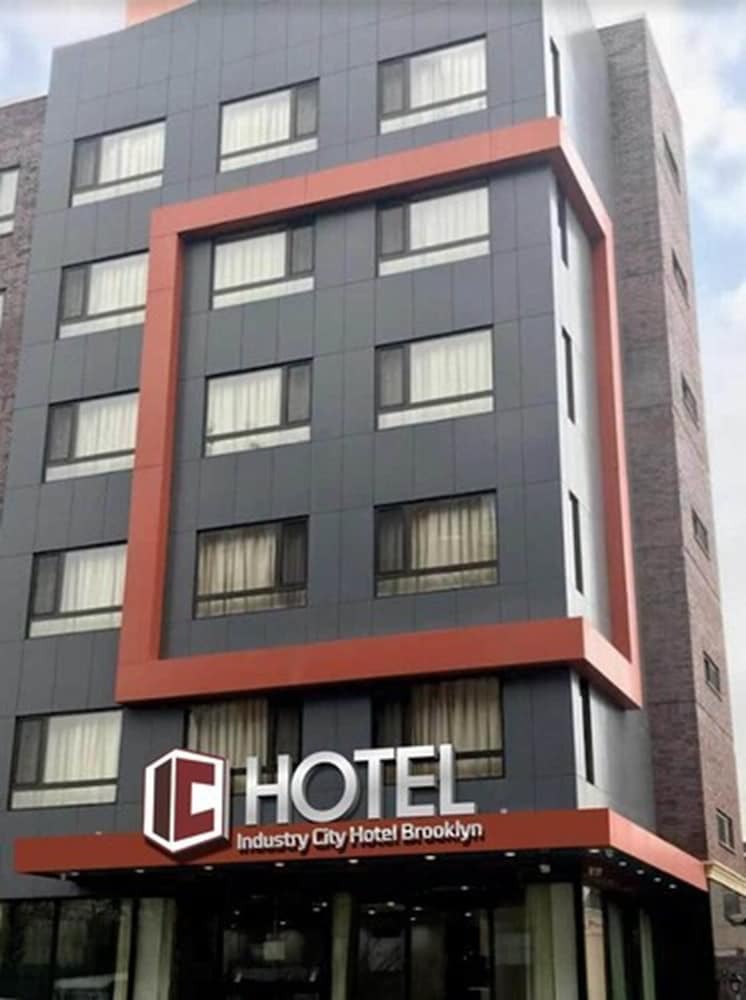 The L Hotel, Ascend Hotel Collection