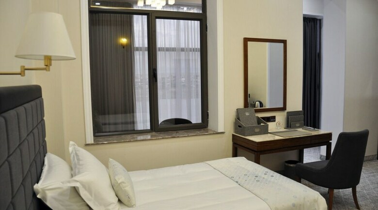 Parliament Palace Hotel