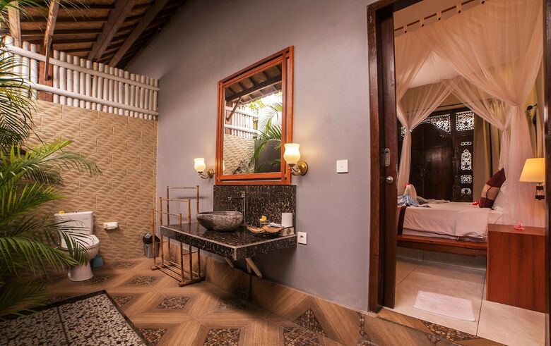 Bed & Breakfast Warisan Villa By Yom